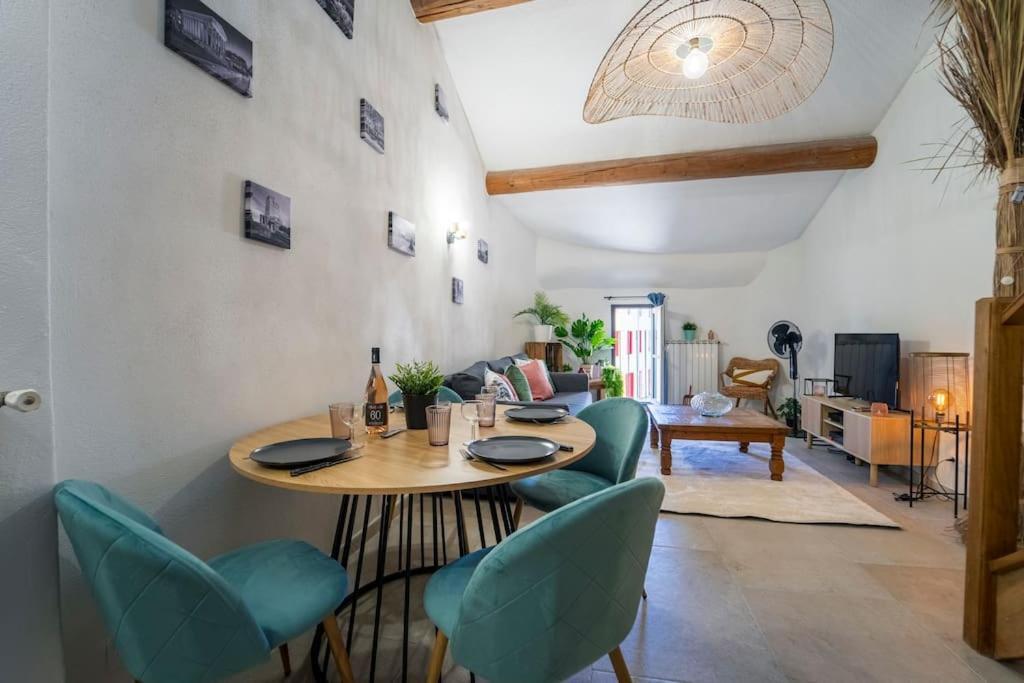 Charmant T2 Proche Place Aux Herbes 위제 외부 사진